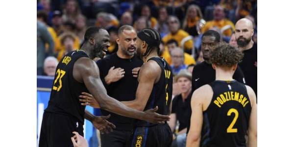 Houston Rockets hävisi pudotuspelien ensimmäisen kierroksen viimeisessä ottelussa